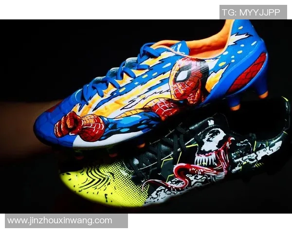足球明星涂鸦鞋子背后的故事与创作灵感揭秘
